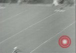 Standbild College-Football-Spiel New York United States USA, 1941, aus Sekunde 23 historischem Filmmaterial Videoclip 65675059334
