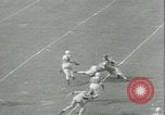 Standbild College-Football-Spiel New York United States USA, 1941, aus Sekunde 26 historischem Filmmaterial Videoclip 65675059334