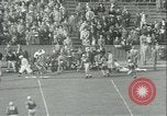Standbild College-Football-Spiel New York United States USA, 1941, aus Sekunde 33 historischem Filmmaterial Videoclip 65675059334