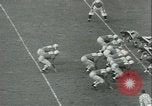 Standbild College-Football-Spiel New York United States USA, 1941, aus Sekunde 34 historischem Filmmaterial Videoclip 65675059334
