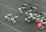 Standbild College-Football-Spiel New York United States USA, 1941, aus Sekunde 45 historischem Filmmaterial Videoclip 65675059334