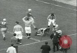 Standbild College-Football-Spiel New York United States USA, 1941, aus Sekunde 52 historischem Filmmaterial Videoclip 65675059334