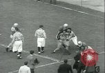 Standbild College-Football-Spiel New York United States USA, 1941, aus Sekunde 53 historischem Filmmaterial Videoclip 65675059334