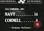 Standbild Football Game Baltimore Maryland USA, 1941, aus Sekunde 1 historischem Filmmaterial Videoclip 65675059335