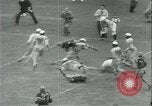 Standbild Football Game Baltimore Maryland USA, 1941, aus Sekunde 11 historischem Filmmaterial Videoclip 65675059335