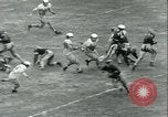 Standbild Football Game Baltimore Maryland USA, 1941, aus Sekunde 17 historischem Filmmaterial Videoclip 65675059335