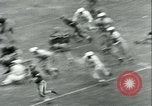 Standbild Football Game Baltimore Maryland USA, 1941, aus Sekunde 18 historischem Filmmaterial Videoclip 65675059335