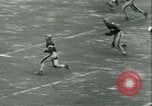 Standbild Football Game Baltimore Maryland USA, 1941, aus Sekunde 19 historischem Filmmaterial Videoclip 65675059335