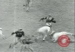 Standbild Football Game Baltimore Maryland USA, 1941, aus Sekunde 31 historischem Filmmaterial Videoclip 65675059335