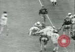 Standbild Football Game Baltimore Maryland USA, 1941, aus Sekunde 35 historischem Filmmaterial Videoclip 65675059335