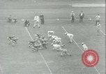 Standbild Football Game Baltimore Maryland USA, 1941, aus Sekunde 37 historischem Filmmaterial Videoclip 65675059335