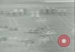 Standbild Football Game Baltimore Maryland USA, 1941, aus Sekunde 41 historischem Filmmaterial Videoclip 65675059335