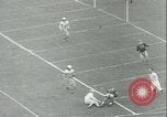 Standbild Football Game Baltimore Maryland USA, 1941, aus Sekunde 44 historischem Filmmaterial Videoclip 65675059335