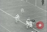 Standbild Football Game Baltimore Maryland USA, 1941, aus Sekunde 47 historischem Filmmaterial Videoclip 65675059335
