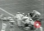 Standbild Football Game Baltimore Maryland USA, 1941, aus Sekunde 52 historischem Filmmaterial Videoclip 65675059335