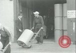 Image des charges de profondeur Canada, 1941, de la seconde 50 séquences d'archives historiques vidéo 65675059337