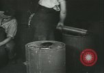 Image des charges de profondeur Canada, 1941, de la seconde 58 séquences d'archives historiques vidéo 65675059337