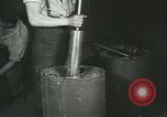 Image des charges de profondeur Canada, 1941, de la seconde 60 séquences d'archives historiques vidéo 65675059337
