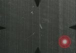Standbild deutschen U Boot strafed auf See Atlantik, 1944, aus Sekunde 7 historischem Filmmaterial Videoclip 65675059341