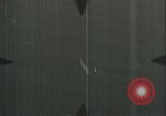 Standbild deutschen U Boot strafed auf See Atlantik, 1944, aus Sekunde 11 historischem Filmmaterial Videoclip 65675059341