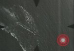 Standbild deutschen U Boot strafed auf See Atlantik, 1944, aus Sekunde 29 historischem Filmmaterial Videoclip 65675059341