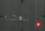 Standbild deutschen U Boot strafed auf See Atlantik, 1944, aus Sekunde 38 historischem Filmmaterial Videoclip 65675059341