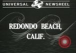Image vagues de déferlement Redondo Beach California USA, 1940, de la seconde 3 séquences d'archives historiques vidéo 65675059346