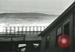 Image vagues de déferlement Redondo Beach California USA, 1940, de la seconde 12 séquences d'archives historiques vidéo 65675059346