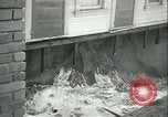 Image vagues de déferlement Redondo Beach California USA, 1940, de la seconde 15 séquences d'archives historiques vidéo 65675059346