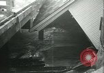 Image vagues de déferlement Redondo Beach California USA, 1940, de la seconde 19 séquences d'archives historiques vidéo 65675059346