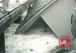Image vagues de déferlement Redondo Beach California USA, 1940, de la seconde 23 séquences d'archives historiques vidéo 65675059346