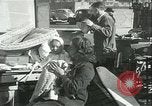 Image vagues de déferlement Redondo Beach California USA, 1940, de la seconde 29 séquences d'archives historiques vidéo 65675059346