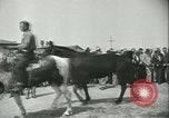 Standbild Auktion von Pferden Los Angeles California USA, 1944, aus Sekunde 19 historischem Filmmaterial Videoclip 65675059353