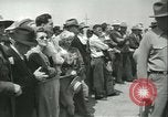 Standbild Auktion von Pferden Los Angeles California USA, 1944, aus Sekunde 22 historischem Filmmaterial Videoclip 65675059353