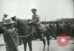 Standbild Auktion von Pferden Los Angeles California USA, 1944, aus Sekunde 33 historischem Filmmaterial Videoclip 65675059353