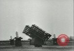 Standbild Azio Rakete gun Italien, 1944, aus Sekunde 32 historischem Filmmaterial Videoclip 65675059354