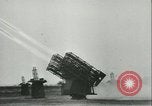 Standbild Azio Rakete gun Italien, 1944, aus Sekunde 33 historischem Filmmaterial Videoclip 65675059354