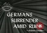 Standbild Deutschland Signieren von Dokumenten der bedingungslosen Kapitulation Deutschland, 1945, aus Sekunde 1 historischem Filmmaterial Videoclip 65675059357