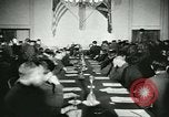 Standbild Deutschland Signieren von Dokumenten der bedingungslosen Kapitulation Deutschland, 1945, aus Sekunde 9 historischem Filmmaterial Videoclip 65675059357