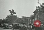 Standbild Deutschland Signieren von Dokumenten der bedingungslosen Kapitulation Deutschland, 1945, aus Sekunde 61 historischem Filmmaterial Videoclip 65675059357