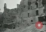 Standbild Deutschland Signieren von Dokumenten der bedingungslosen Kapitulation Deutschland, 1945, aus Sekunde 62 historischem Filmmaterial Videoclip 65675059357