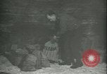 Standbild Salzbergwerk Merkers Deutschland, 1945, aus Sekunde 53 historischem Filmmaterial Videoclip 65675059358