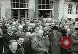 Standbild Zweiter Weltkrieg berühmte Gefangene freigelassen Deutschland, 1945, aus Sekunde 11 historischem Filmmaterial Videoclip 65675059359