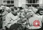 Standbild Zweiter Weltkrieg berühmte Gefangene freigelassen Deutschland, 1945, aus Sekunde 15 historischem Filmmaterial Videoclip 65675059359