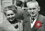 Standbild Zweiter Weltkrieg berühmte Gefangene freigelassen Deutschland, 1945, aus Sekunde 30 historischem Filmmaterial Videoclip 65675059359