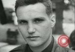 Standbild Zweiter Weltkrieg berühmte Gefangene freigelassen Deutschland, 1945, aus Sekunde 43 historischem Filmmaterial Videoclip 65675059359