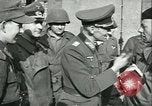 Standbild Zweiter Weltkrieg berühmte Gefangene freigelassen Deutschland, 1945, aus Sekunde 56 historischem Filmmaterial Videoclip 65675059359