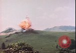Standbild US Air Forces Flugzeuge bombardieren Deutsche befestigte Anhöhe Deutschland, 1945, aus Sekunde 6 historischem Filmmaterial Videoclip 65675059361