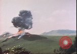 Standbild US Air Forces Flugzeuge bombardieren Deutsche befestigte Anhöhe Deutschland, 1945, aus Sekunde 9 historischem Filmmaterial Videoclip 65675059361