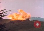 Standbild US Air Forces Flugzeuge bombardieren Deutsche befestigte Anhöhe Deutschland, 1945, aus Sekunde 28 historischem Filmmaterial Videoclip 65675059361